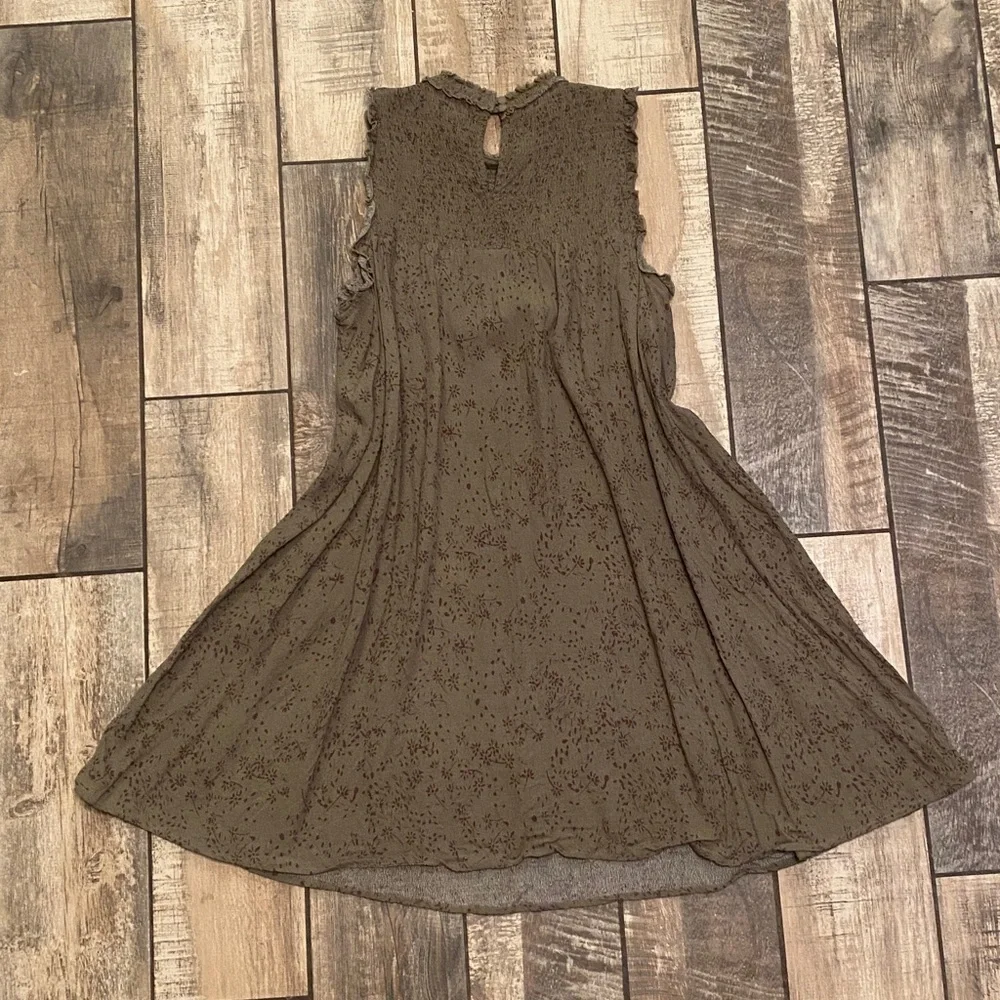 Bohme Sleeveless Olive Dress - Picture 2 of 11